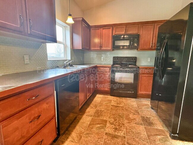 Foto del edificio - 2648 Iago St