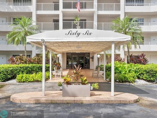 Foto del edificio - 565 Oaks Ln
