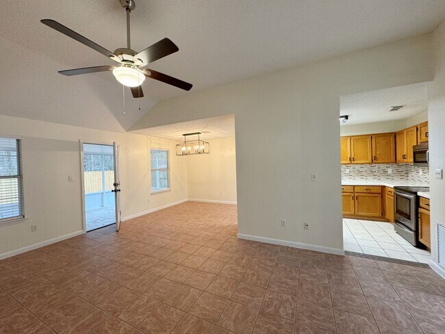 Foto del edificio - Nicely Updated 3 Bedroom Home in Navarre!