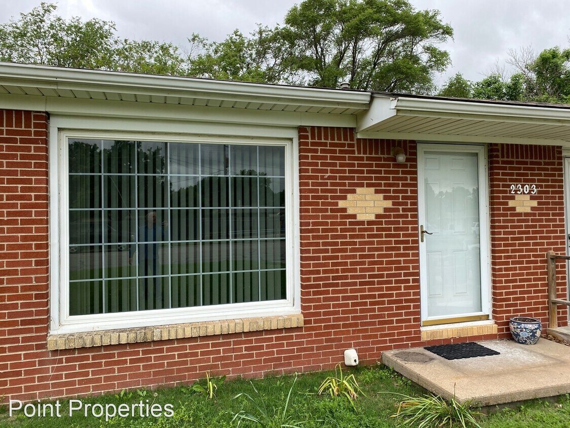 2303 Ohio St, Augusta, KS 67010 Room for Rent in Augusta, KS