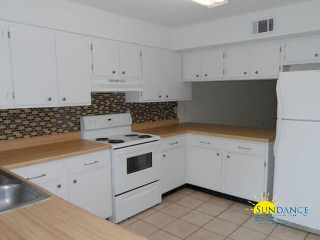 Foto del edificio - Spacious Townhouse in Downtown Fort Walton Beach