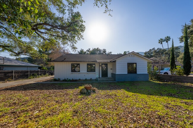 Building Photo - 3106 Honolulu Ave