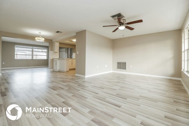 Foto del edificio - 4301 Straits Ln