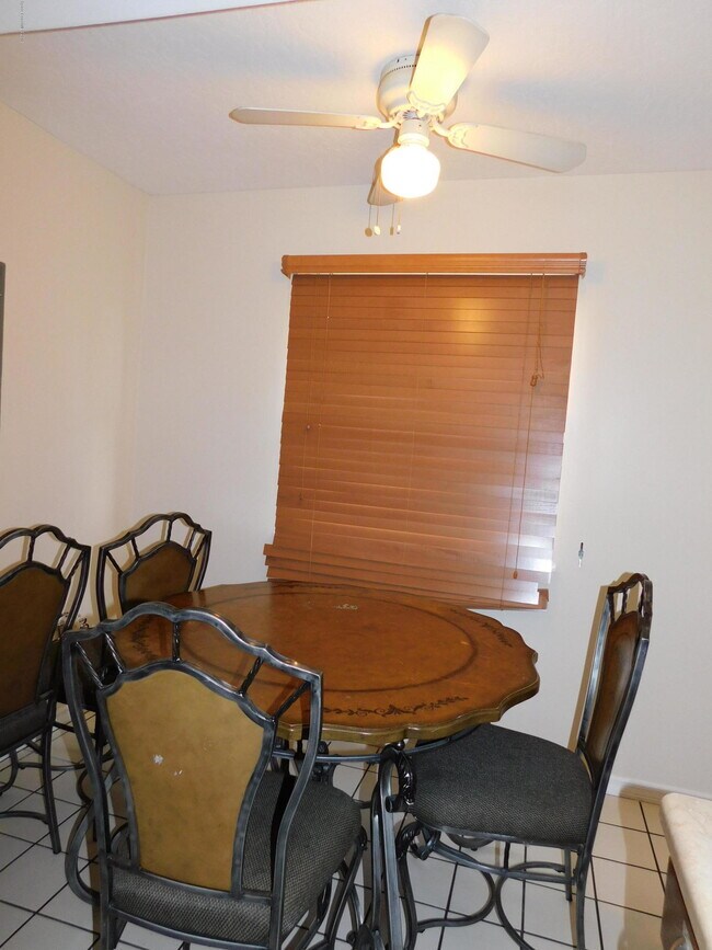 Foto del edificio - 5650 N Banana River Blvd