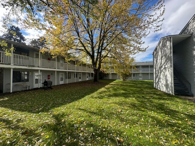 Foto del edificio - 520 Massillon Rd