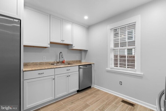 Foto del edificio - 715 Anderson Ave