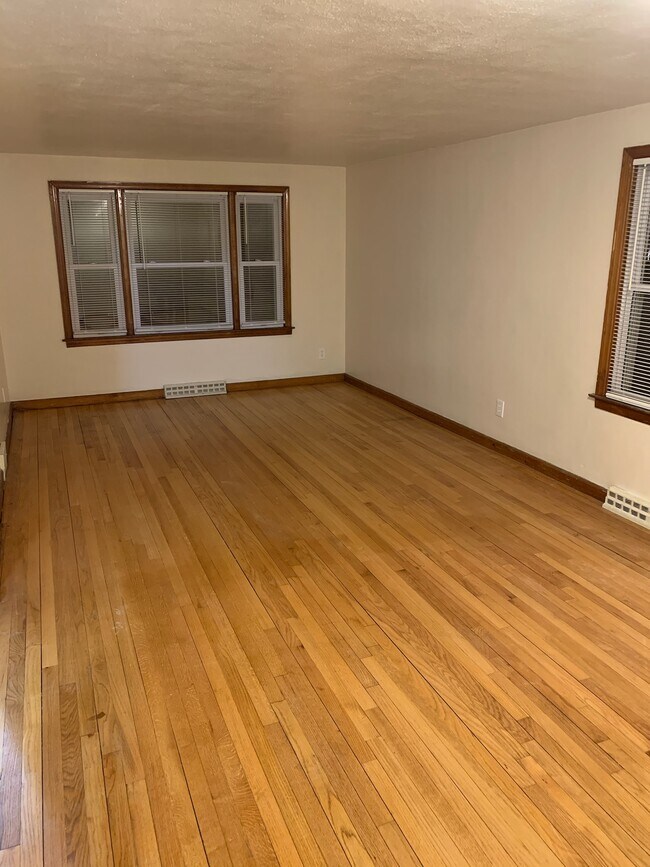 Living Room - 445 2nd Ave