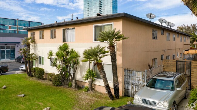 5673 W Jefferson Blvd. - 5673 W Jefferson Blvd