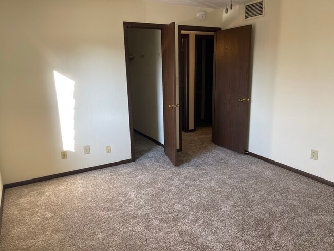 Bedroom - 1510 Northbrook Dr