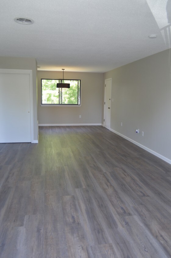 270 Richard St Unit 3, Newington, CT 06111 Condo for Rent in