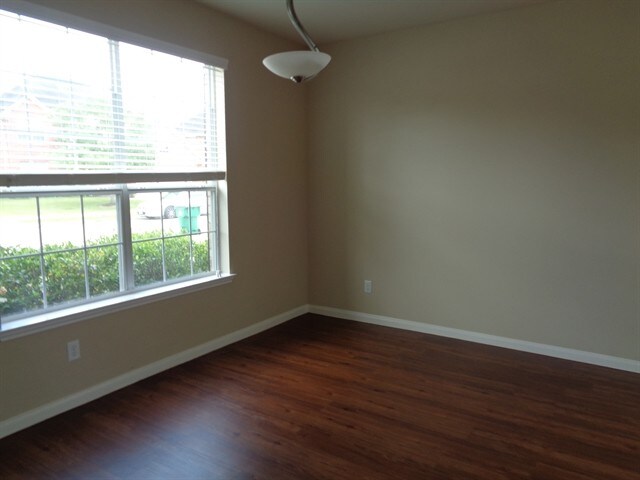 Building Photo - 25 Old Presidio Drive