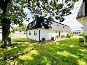 Building Photo - 1801 Bailey Ave