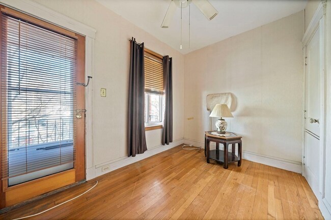 Building Photo - 68 Litchfield St