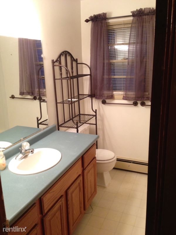 Foto del edificio - 3 br, 1.5 bath Apartment - 683 Calef Hwy