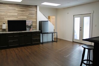 Building Photo - 172 Shallow Ridge Ln NE