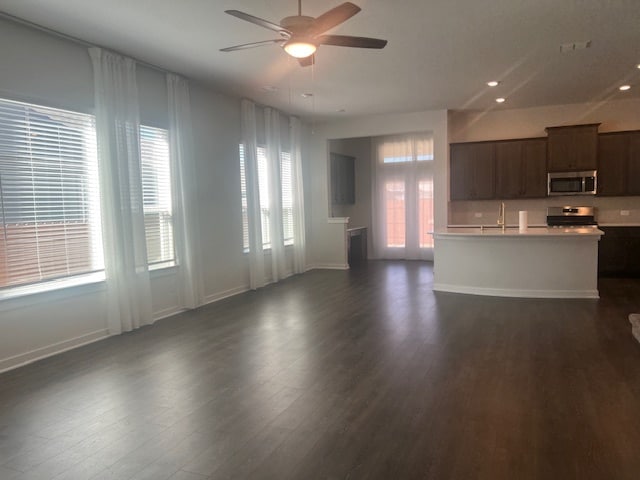 Building Photo - 160 Biscayne Dr