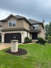 Building Photo - 961 Country Club Rd