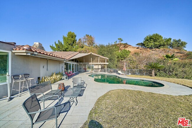 Foto del edificio - 5354 Stardust Rd
