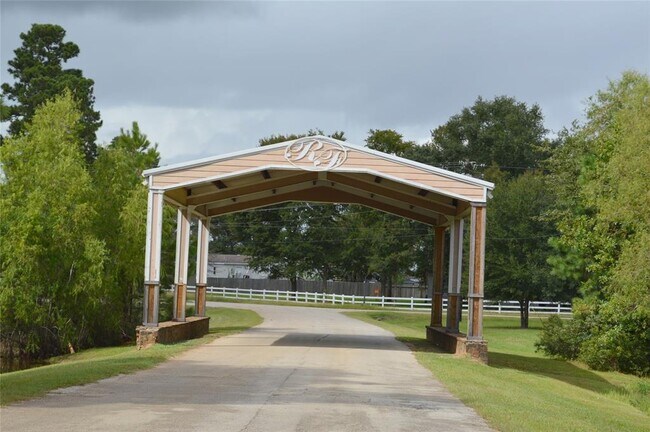 Building Photo - 25310 Bluff View Ct
