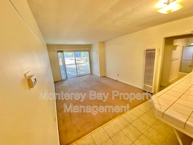 Building Photo - 420 Lighthouse Ave