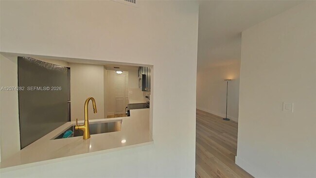 Foto del edificio - 9431 SW 4th St