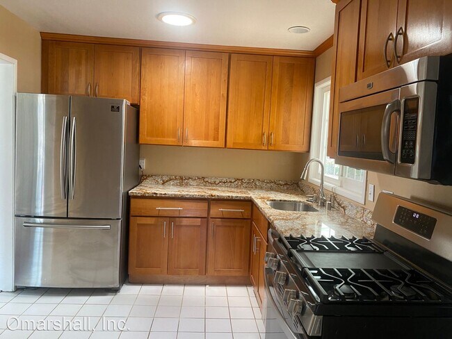 Foto del edificio - 4 br, 3 bath House - 1745 Washington Street