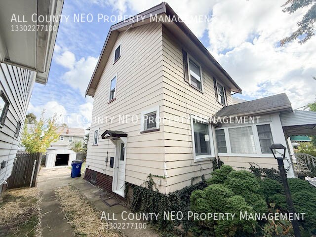 Foto principal - 3521 W 123rd St