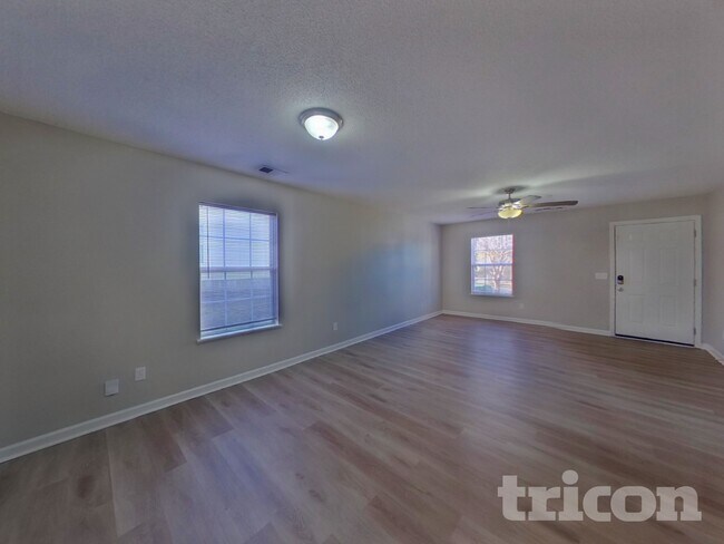 Foto del edificio - 1952 Lake Carolina Dr