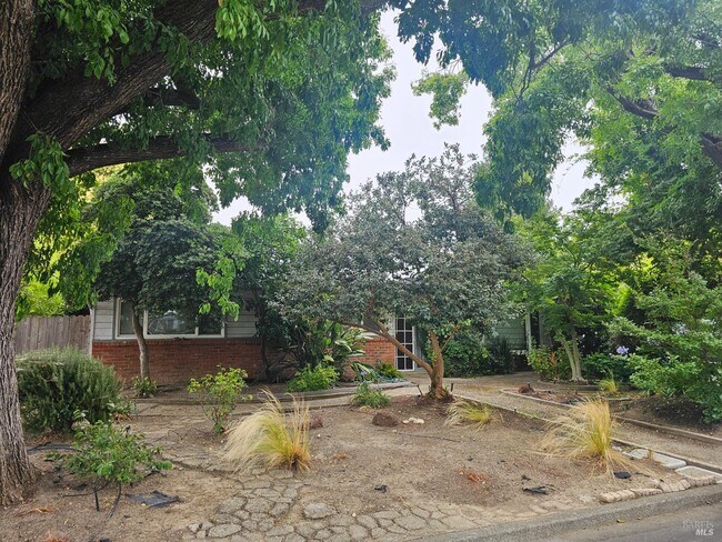 Foto del edificio - 4062 Encina Dr