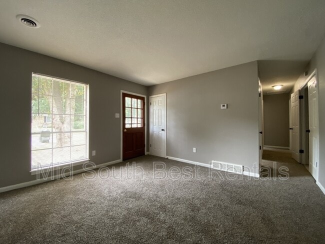 Building Photo - 4052 Ponca St