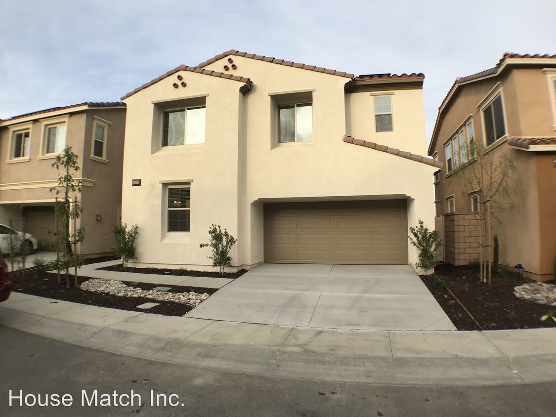 Foto principal - 3 br, 3 bath House - 24236 Lilac Lane