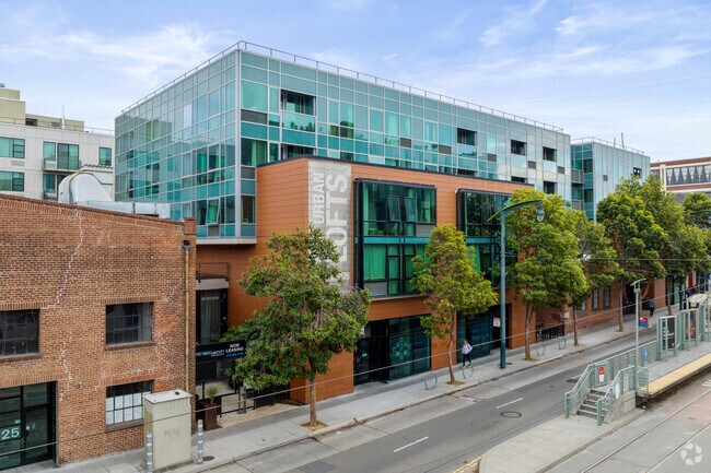 Entrada - Brick + Iron Lofts at Dogpatch