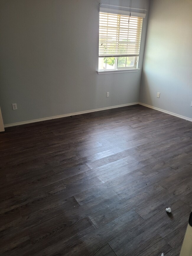 Building Photo - 5615 Birmingham Cir