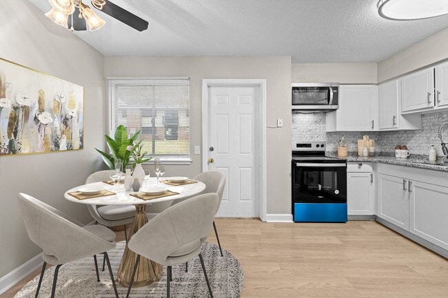 Interior Photo - The Pointe at White Oak