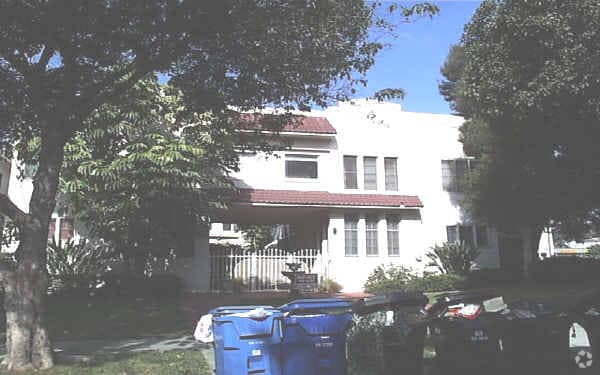 Building Photo - 1851-1855 Canyon Dr