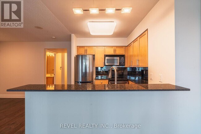 Building Photo - 801 - 2121 LAKE SHORE BOULEVARD W