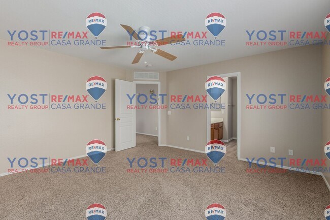 Foto del edificio - Spacious 4 bedroom - $500 off the first mo...