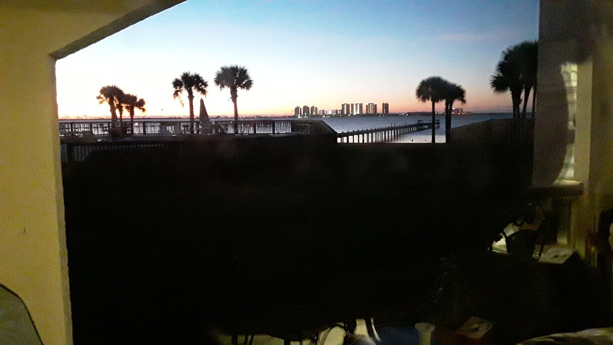 Foto principal - 8253 Navarre Pkwy