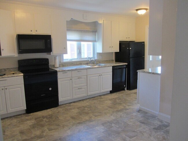 Building Photo - 169 Paradise Rd