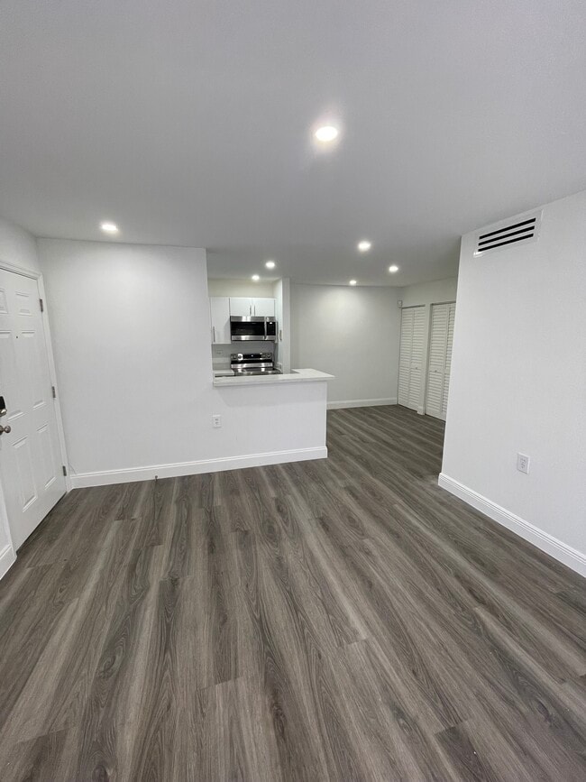 Overall View - 7012 NW 179th St