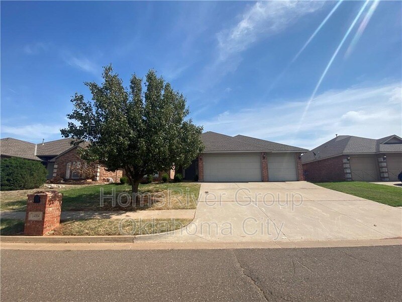 Foto principal - 14004 Hunter Jackson Dr