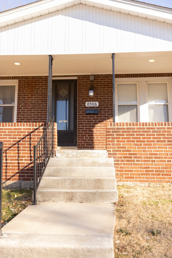 8506 Rosemary Ave, Affton, MO 63123 House for Rent in Affton, MO