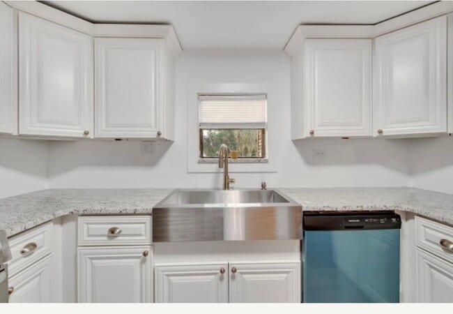 Building Photo - 1232 Taratine Dr