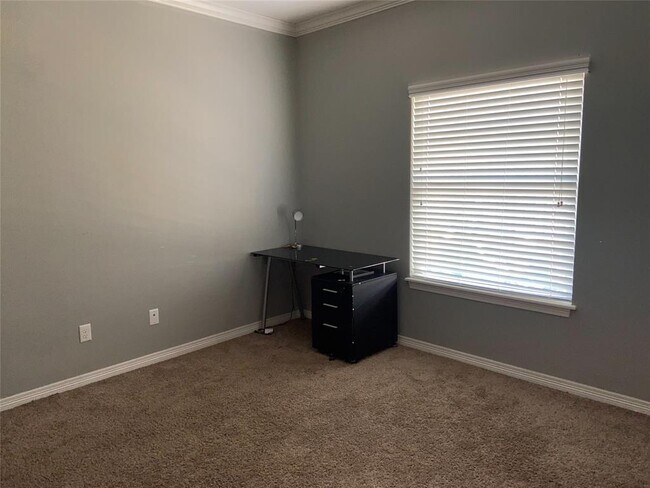 Foto del edificio - 301 Southwest Pkwy