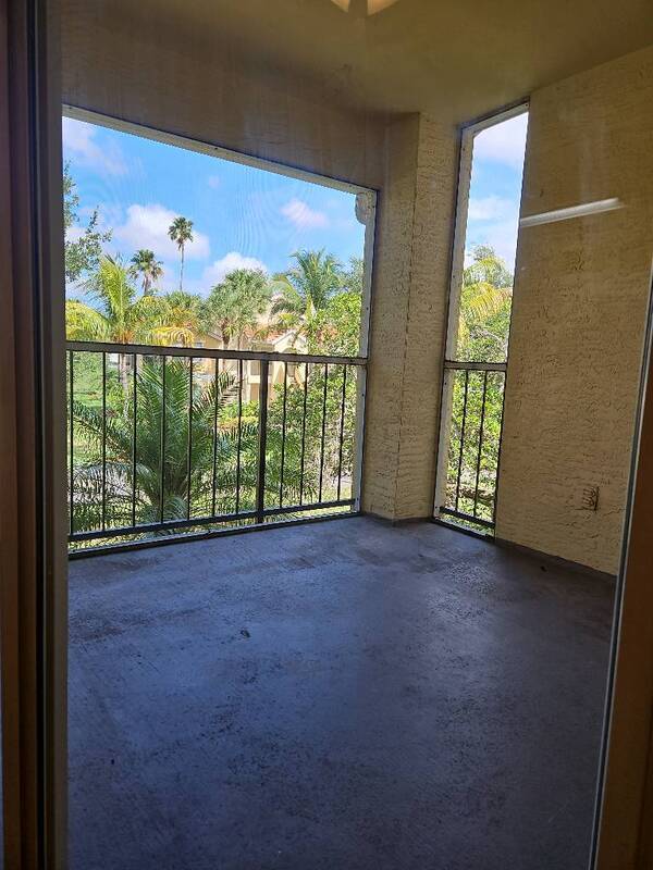 Building Photo - 12561 Equestrian Cir