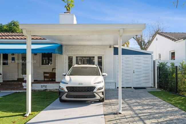 Building Photo - 1880 SW 15th St