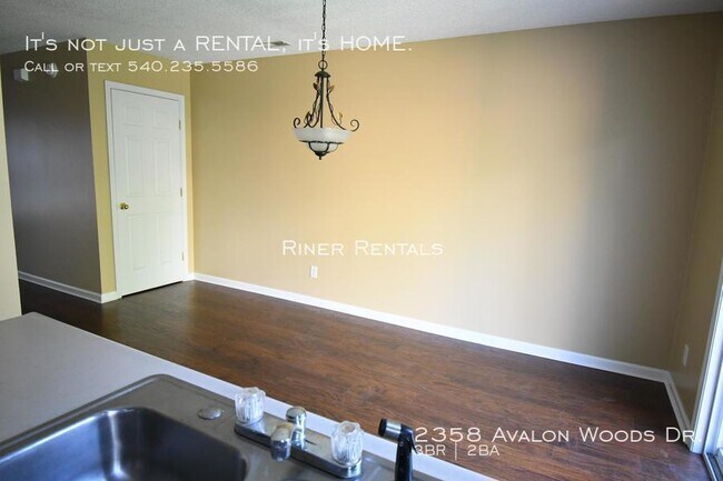 Building Photo - 2358 Avalon Woods