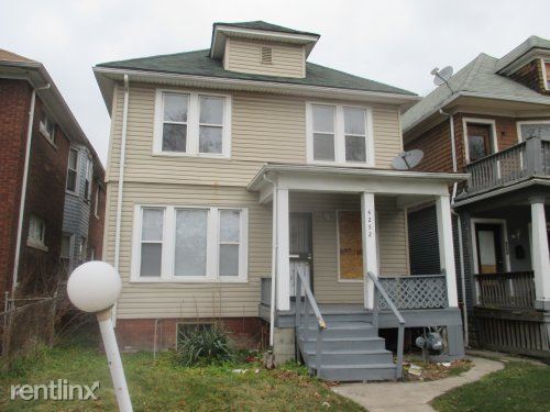 Primary Photo - 4252 Larchmont St
