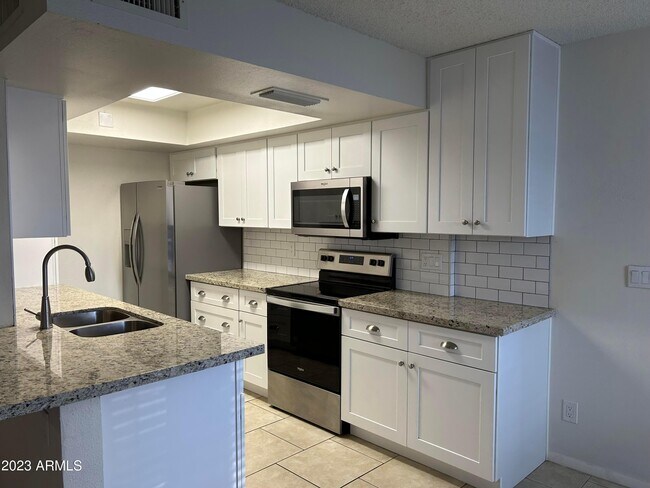 Foto del edificio - 13244 N 3rd St