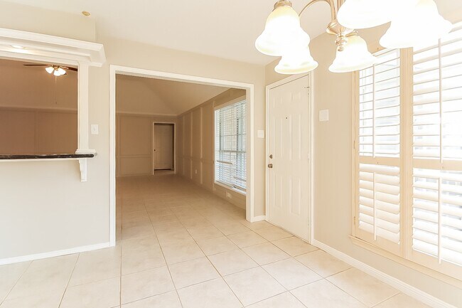 Foto del edificio - 2303 Prestwick Dr